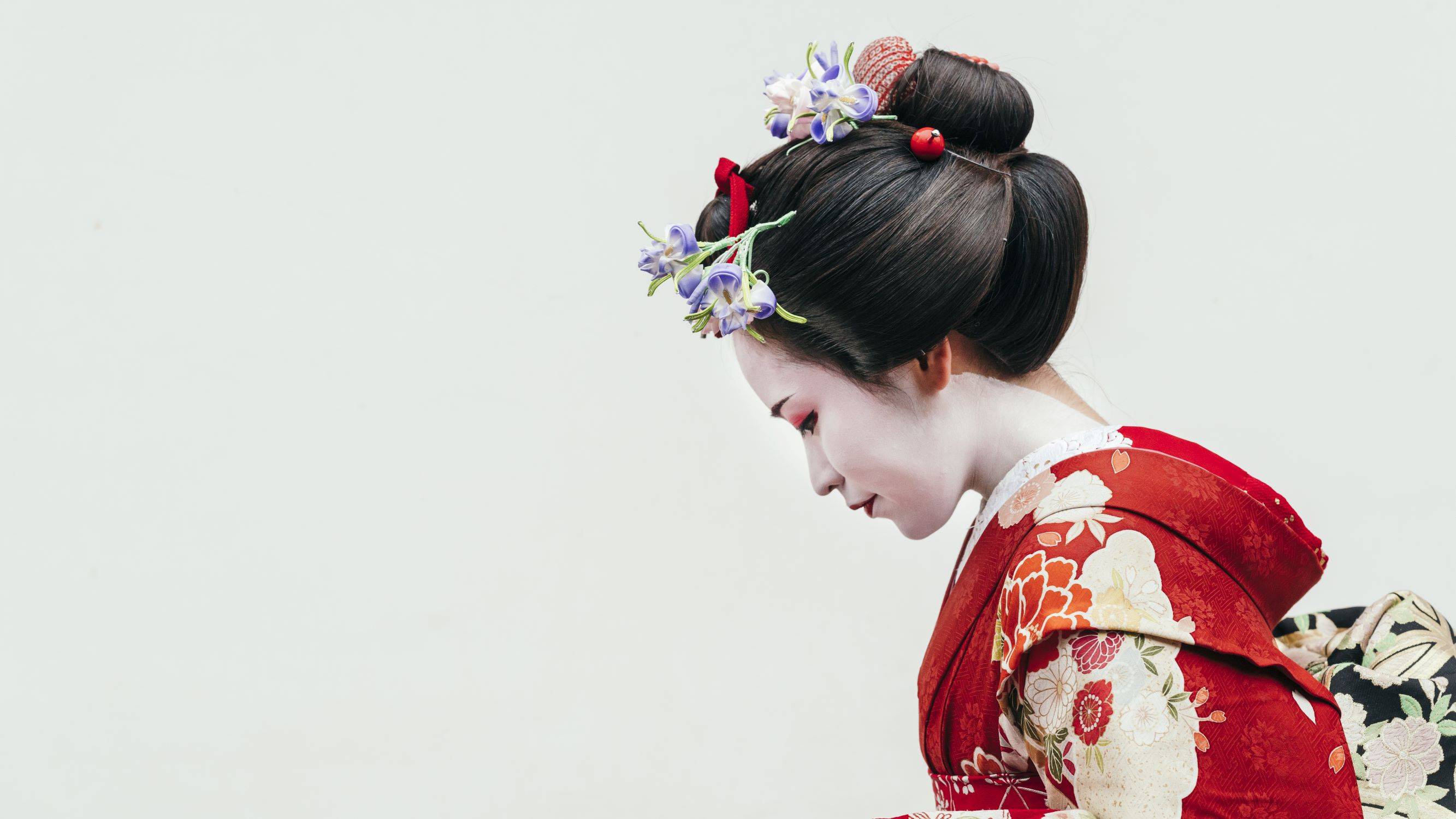 The Complete Guide To Japan's Kimono: Traditional Types, History